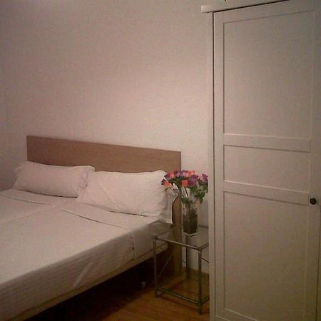 Km1 Amparo Apartments Μαδρίτη Δωμάτιο φωτογραφία